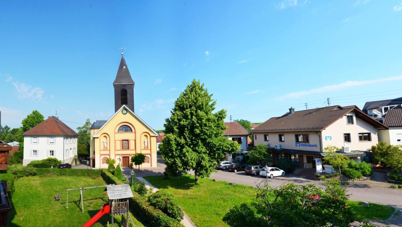 Gasthof Zur Traube Bühl Екстериор снимка